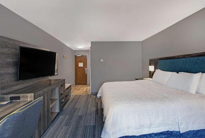 hampton inn westfield