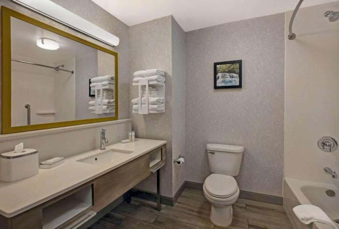 hampton inn westfield