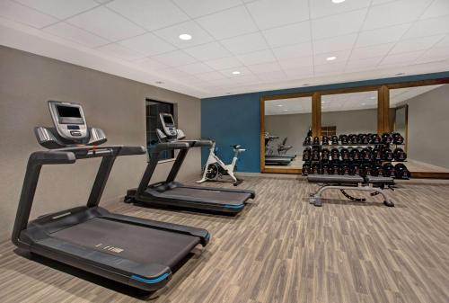 hampton inn westfield