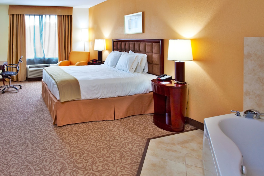 holiday inn express hotel and suites brooksville by ihg