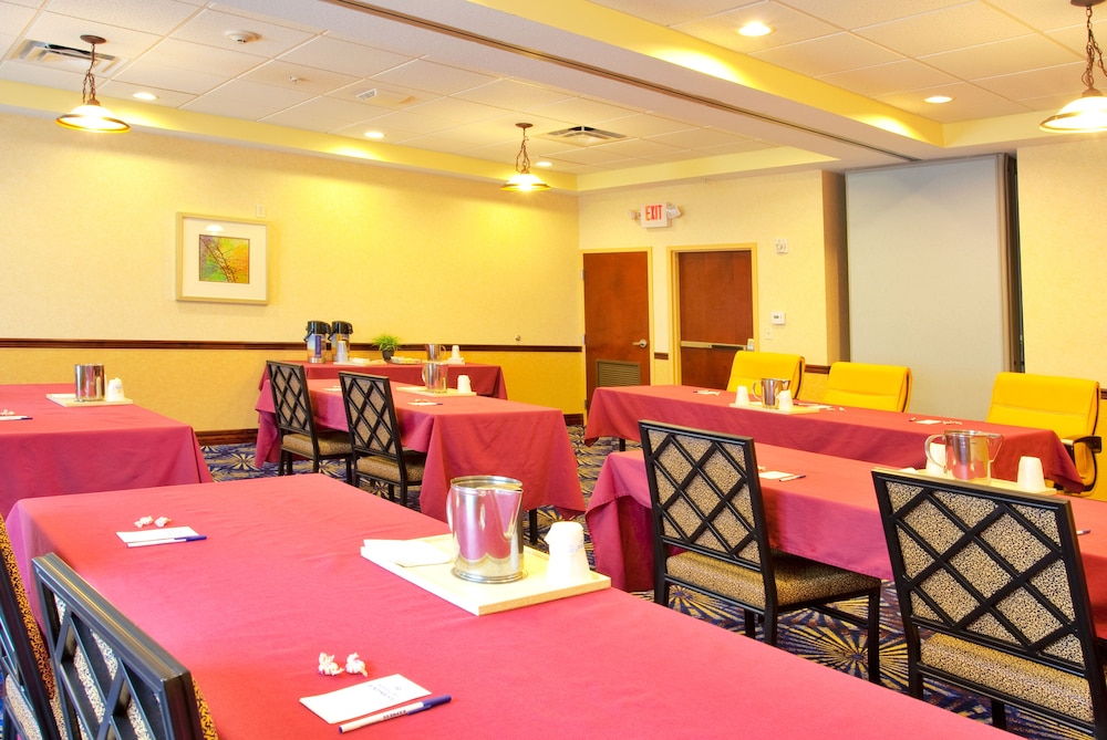 holiday inn express hotel and suites brooksville by ihg