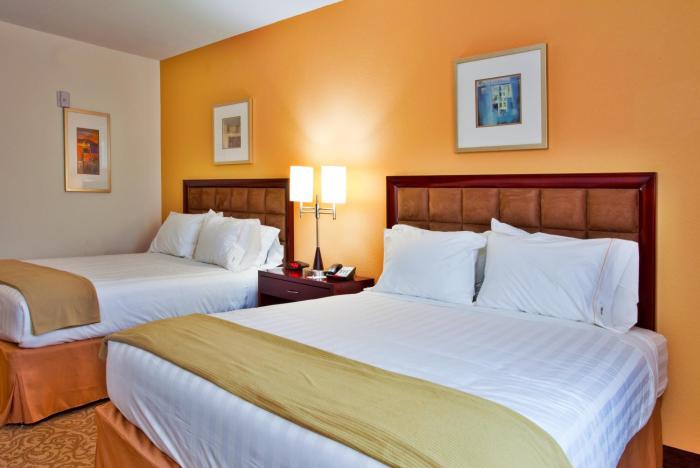 holiday inn express hotel and suites brooksville by ihg