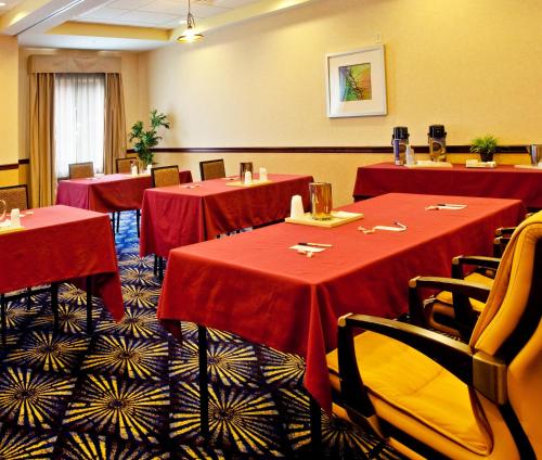 holiday inn express hotel and suites brooksville by ihg