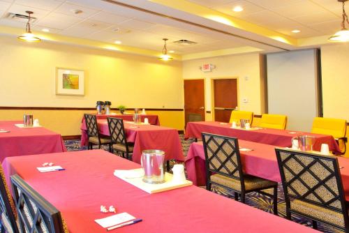 holiday inn express hotel and suites brooksville by ihg