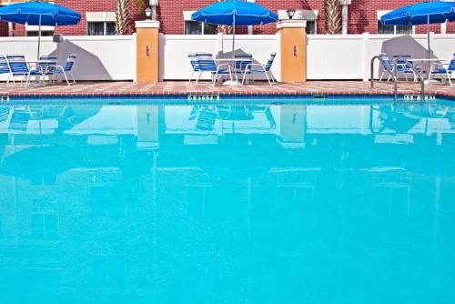 holiday inn express hotel and suites brooksville by ihg