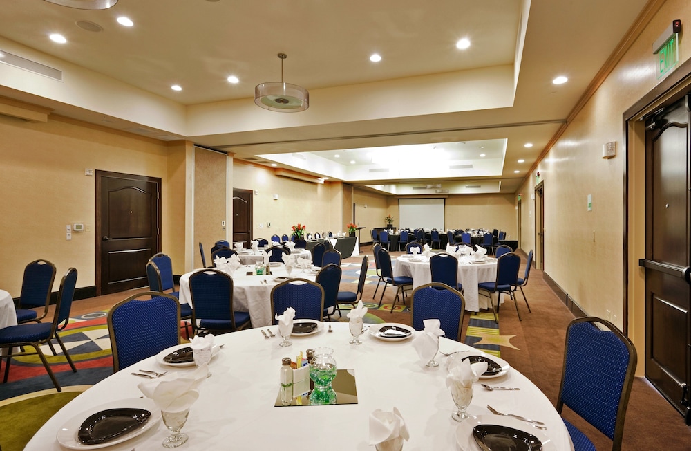 holiday inn hotel and suites waco northwest by ihg