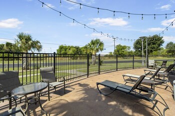 holiday inn hotel and suites waco northwest by ihg