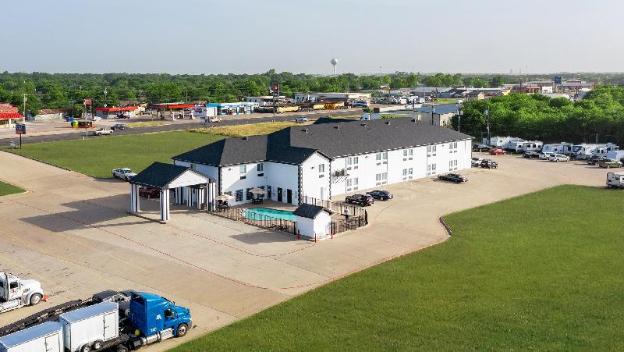 atria hotel and rv mcgregor