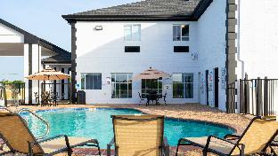 atria hotel and rv mcgregor