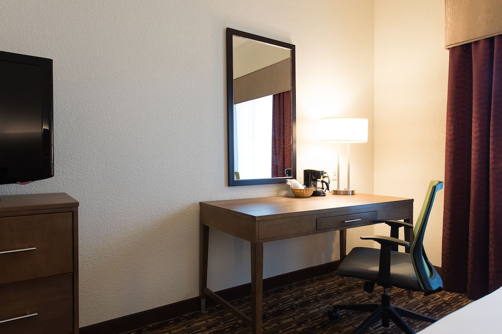 holiday inn exp walterboro by ihg