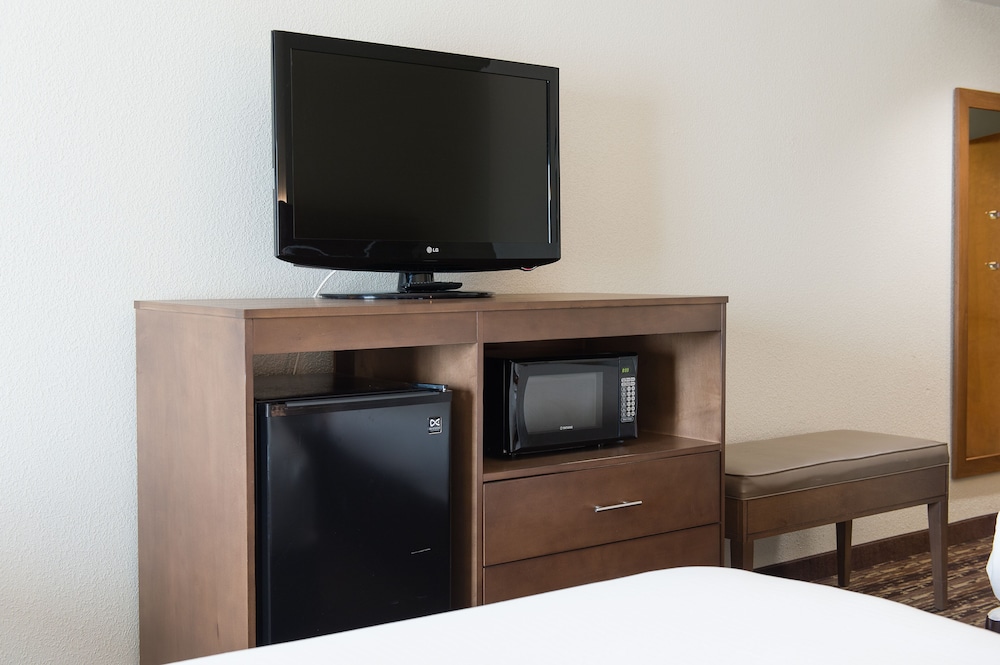 holiday inn exp walterboro by ihg