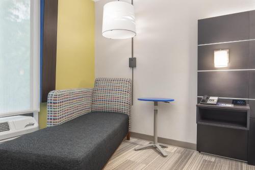 holiday inn express hotel and suites hardeeville hilton head