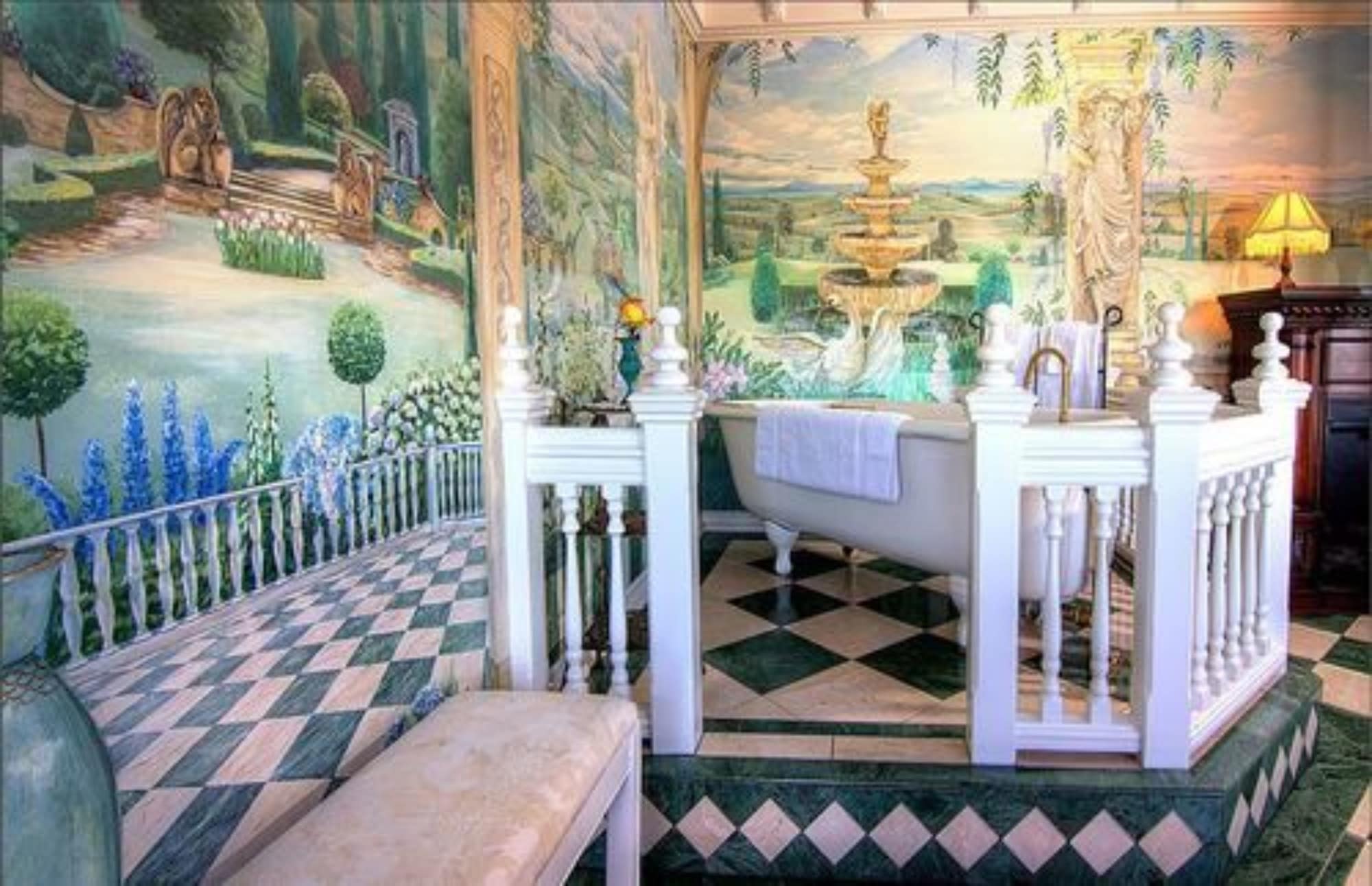 Gingerbread Mansion Inn,Near Ferndale Historic Cemetery,4 star