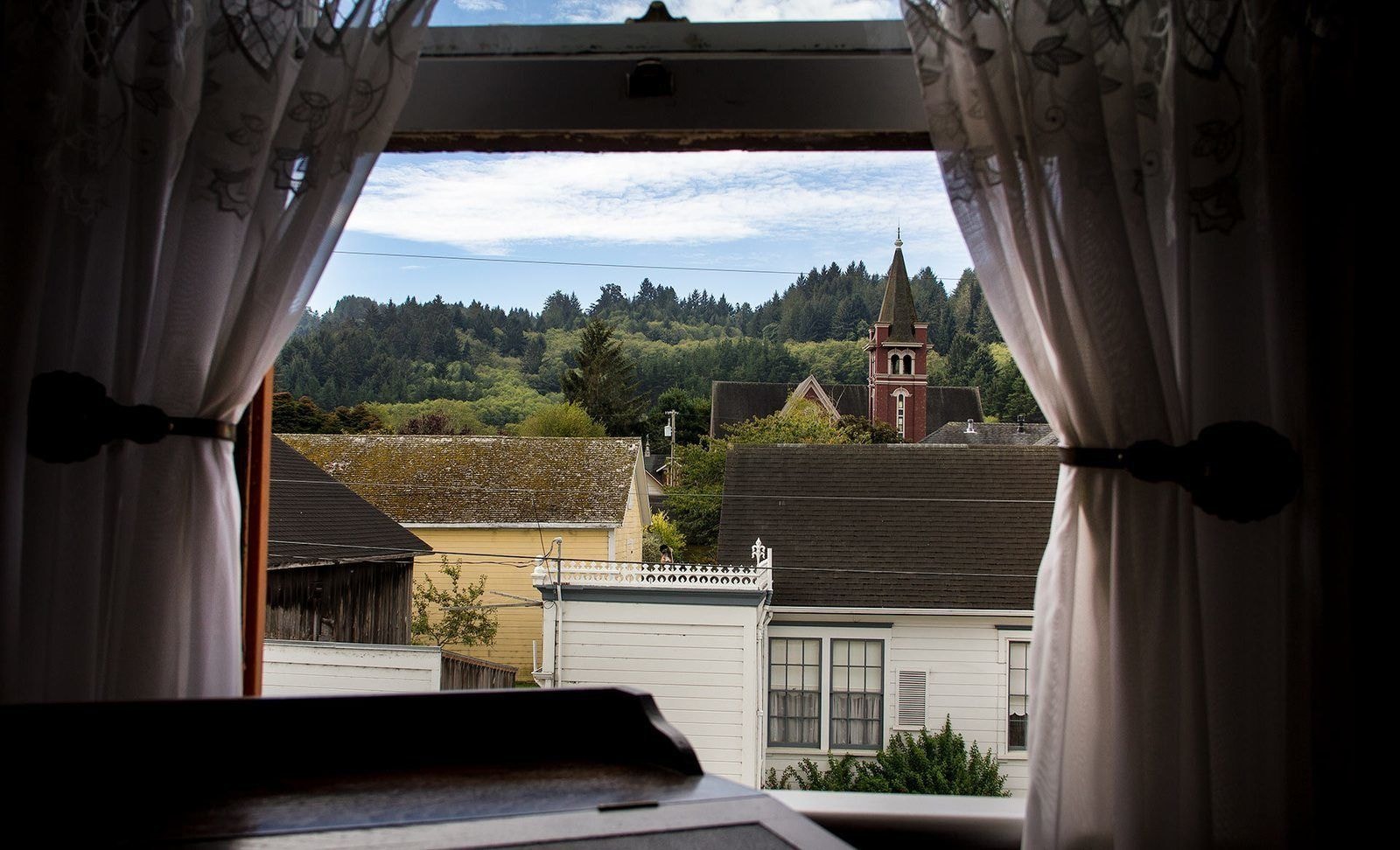 gingerbread mansion inn