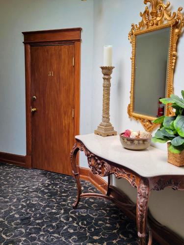 Altland House Inn And Suites,Adams County>>Abbottstown,2.5 star
