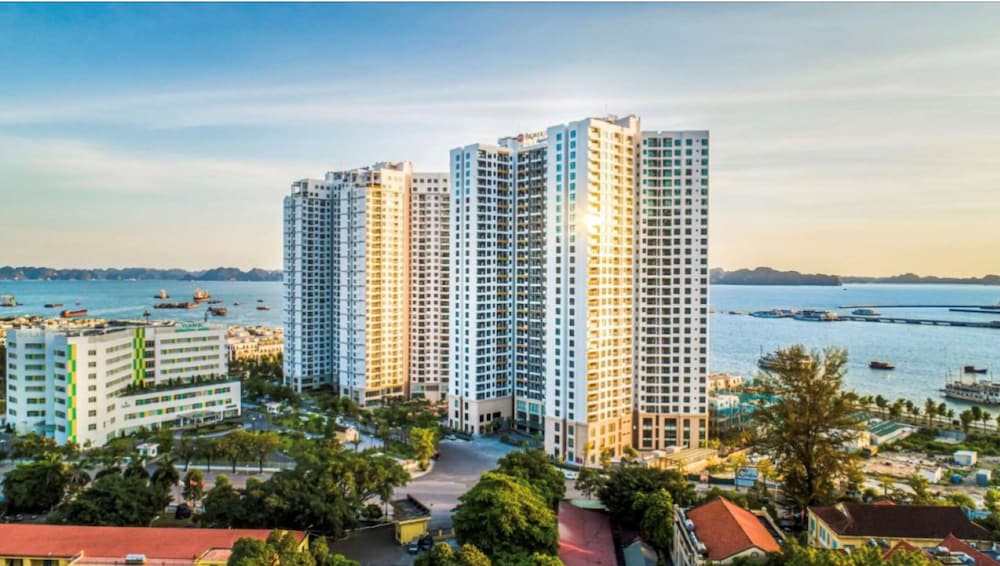 sapphire homestay h long