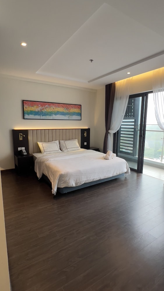 sapphire homestay h long