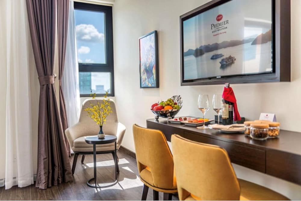 sapphire homestay h long