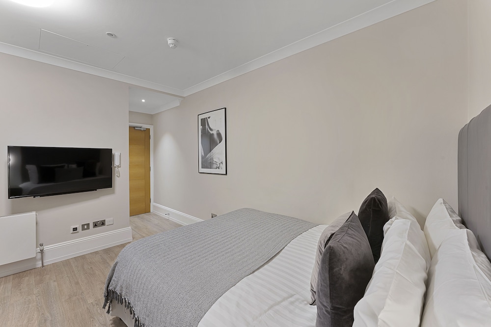 courtfield apartments