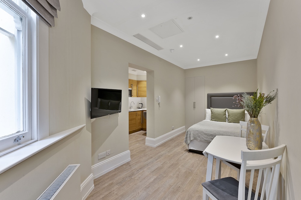 courtfield apartments