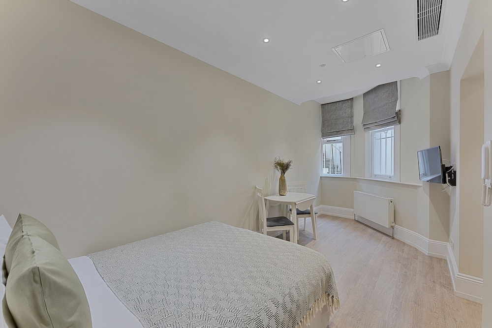 courtfield apartments