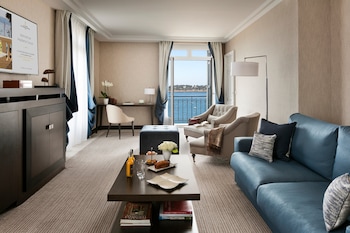 grand hotel barriere