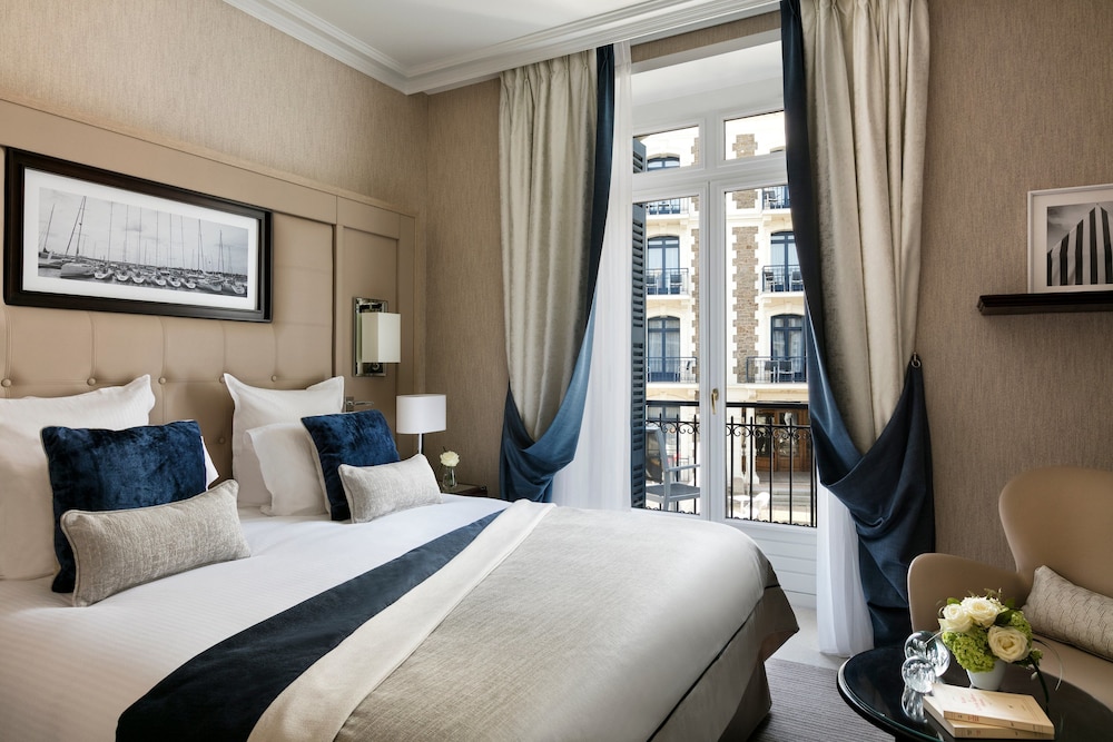 grand hotel barriere