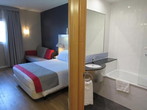 holiday inn express madrid alcorcon