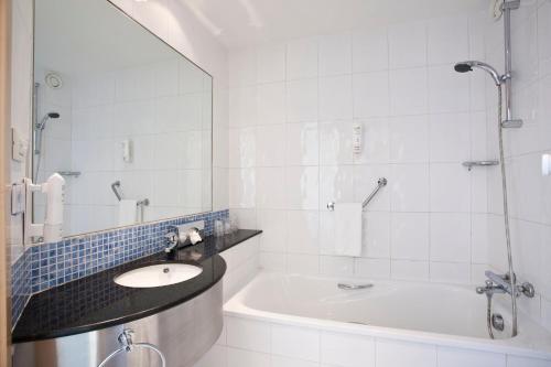 holiday inn express madrid alcorcon