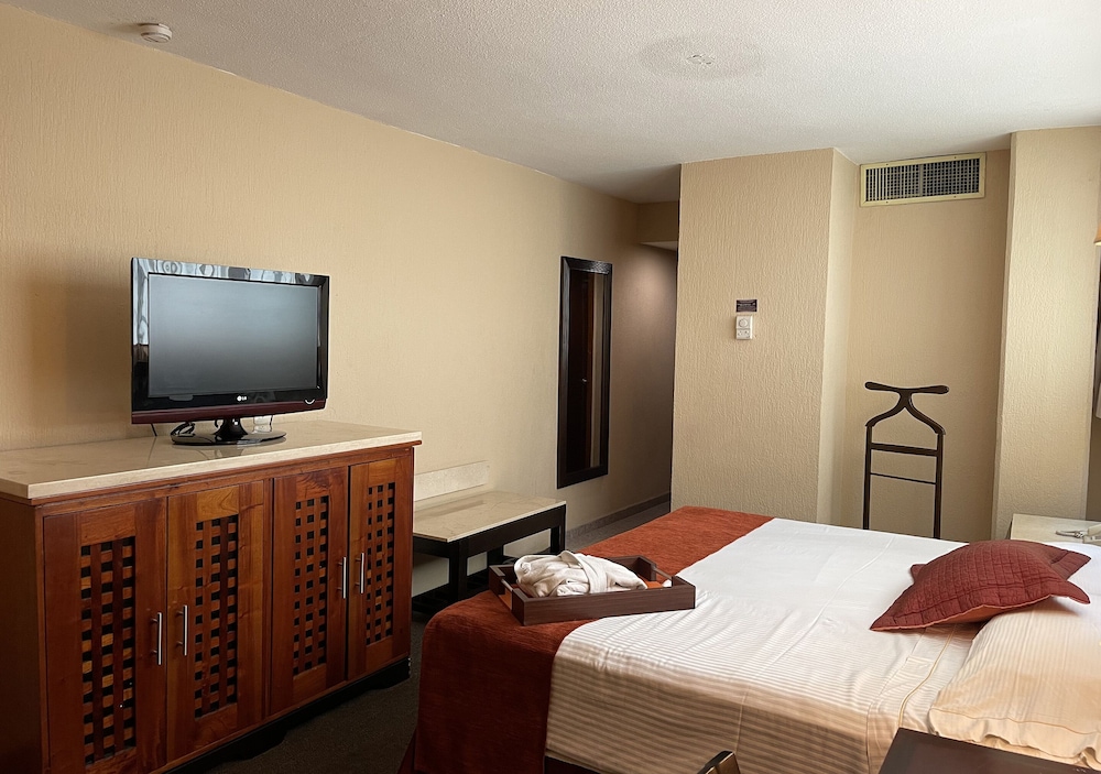 hotel victoria poza rica by brahma