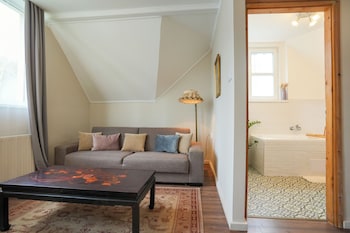 nomad hotel and glamping
