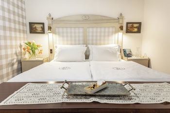 nomad hotel and glamping