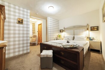 nomad hotel and glamping