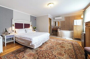 nomad hotel and glamping