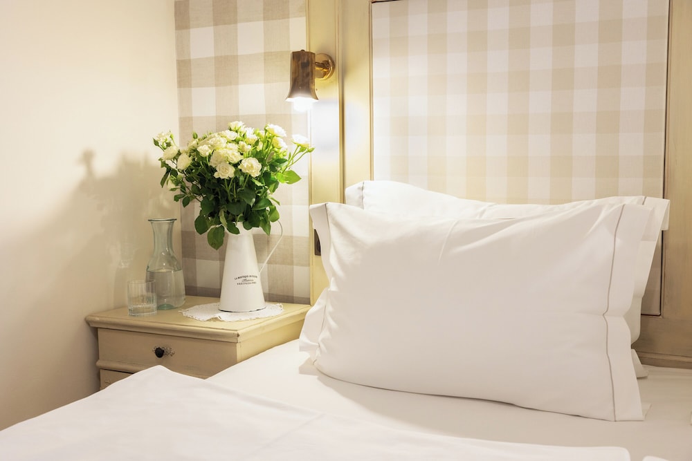 nomad hotel and glamping