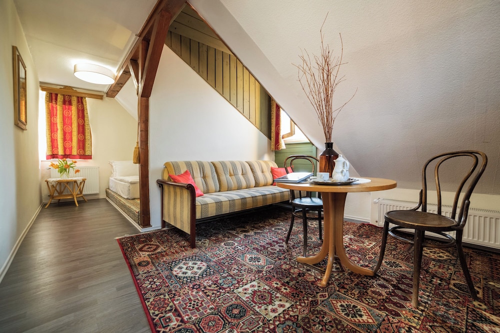 nomad hotel and glamping