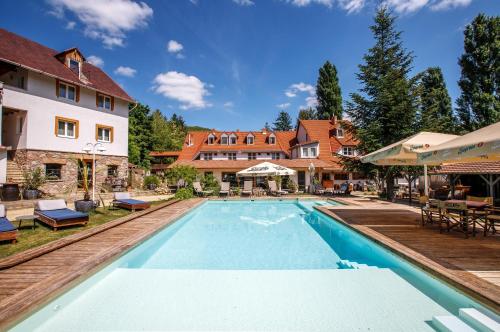 Nomad Hotel & Glamping,Noszvaj>>Eger,3 star