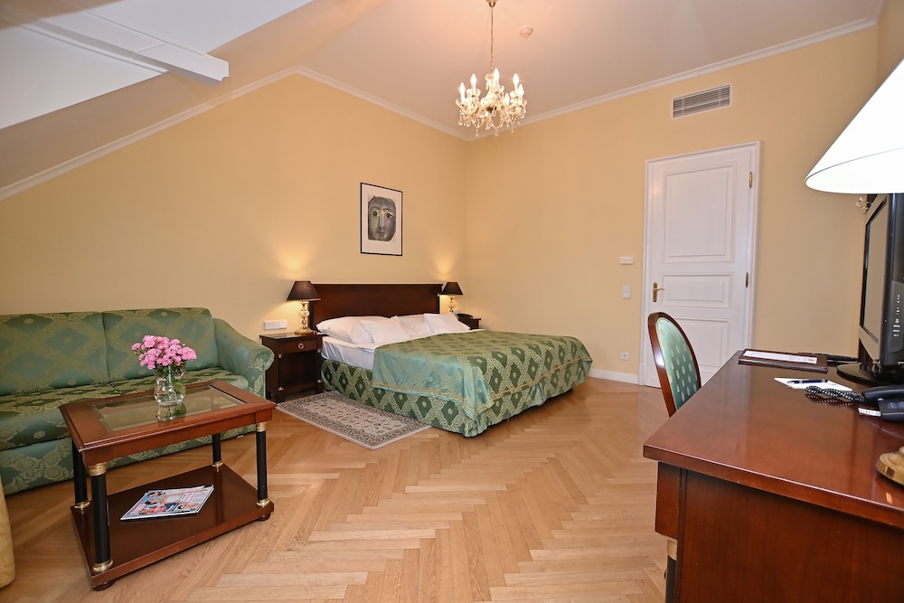 castle hotel grof degenfeld superior