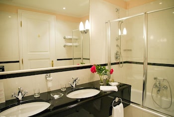 castle hotel grof degenfeld superior