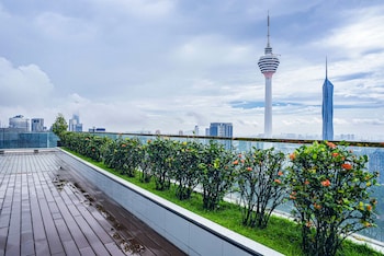 quzoma suites vortex klcc