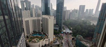 quzoma suites vortex klcc