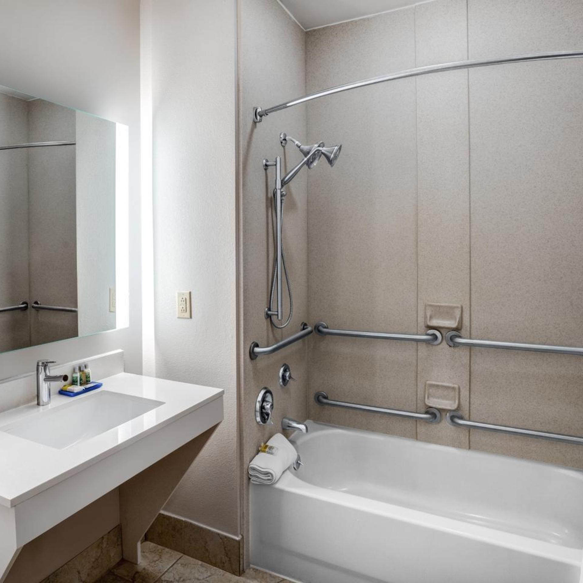 holiday inn express and suites winona north by ihg