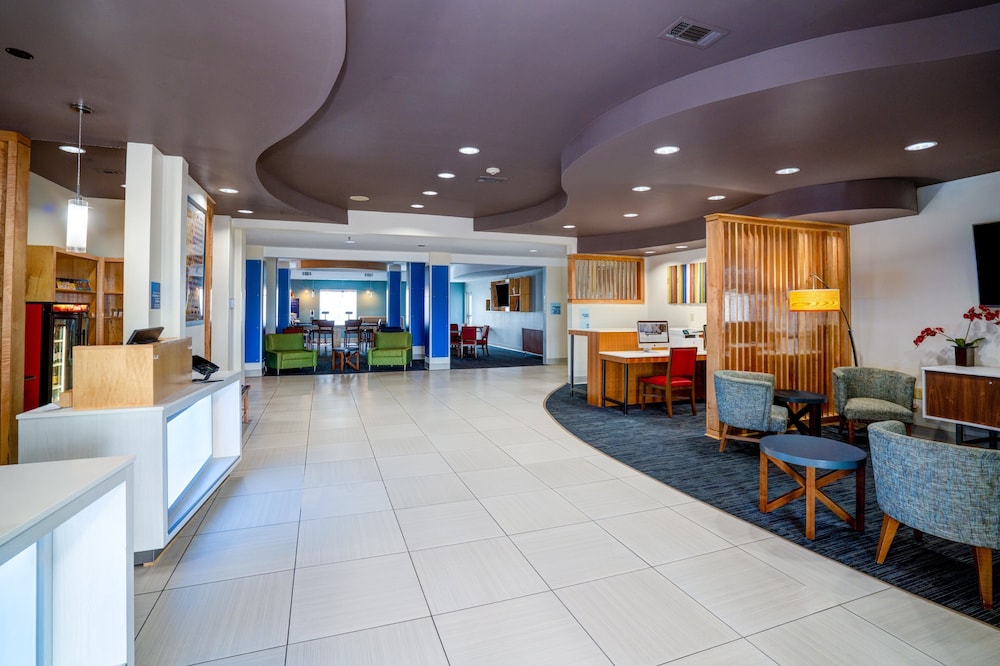 holiday inn express and suites winona north by ihg