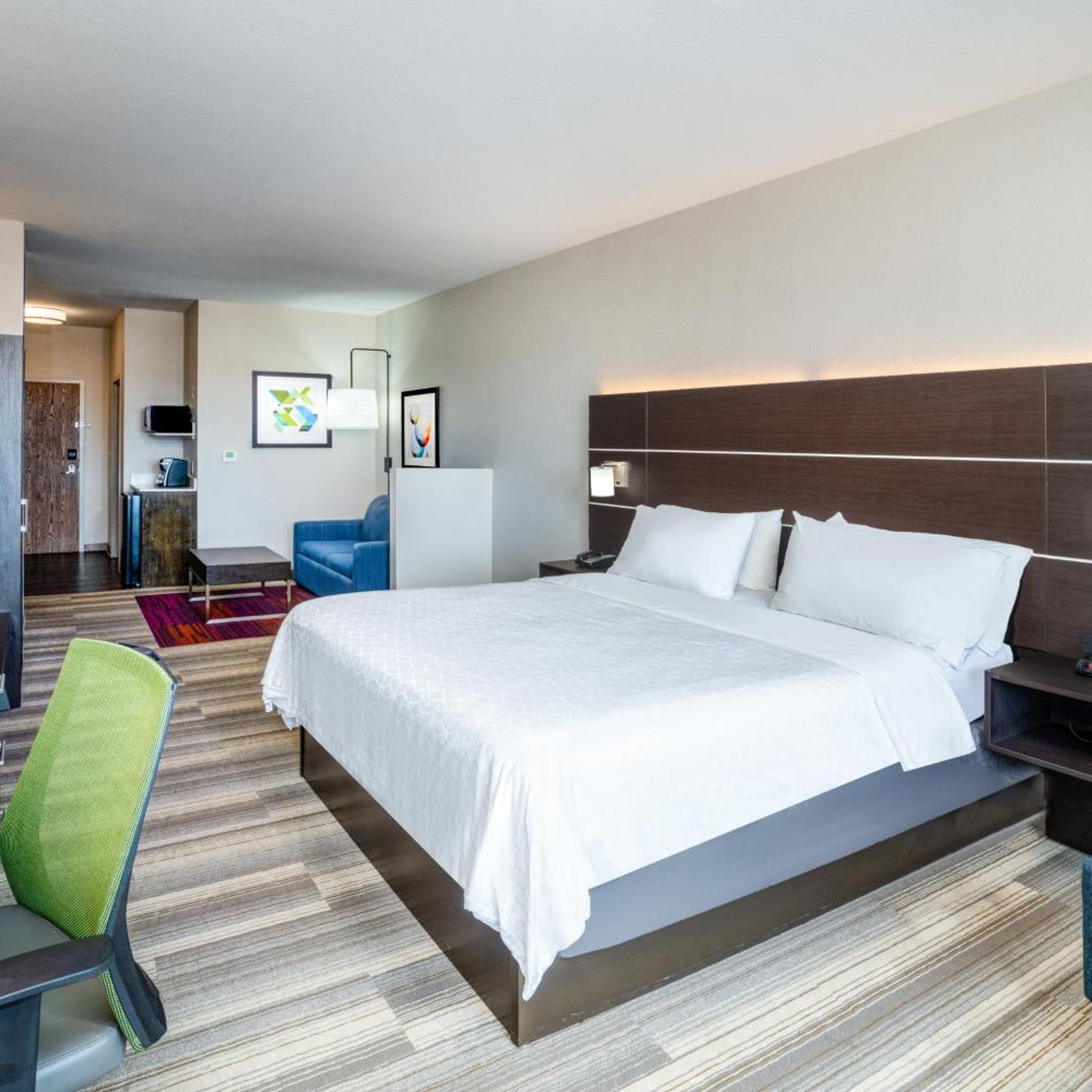 holiday inn express and suites winona north by ihg