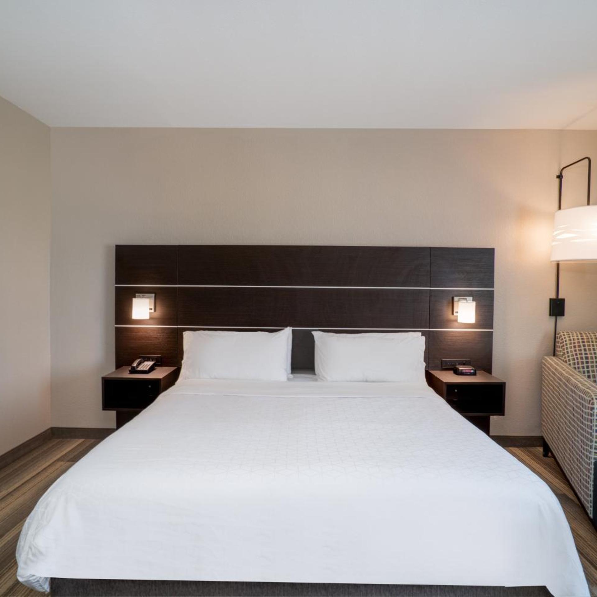 holiday inn express and suites winona north by ihg