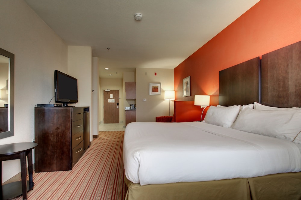 holiday inn express and suites winona north by ihg