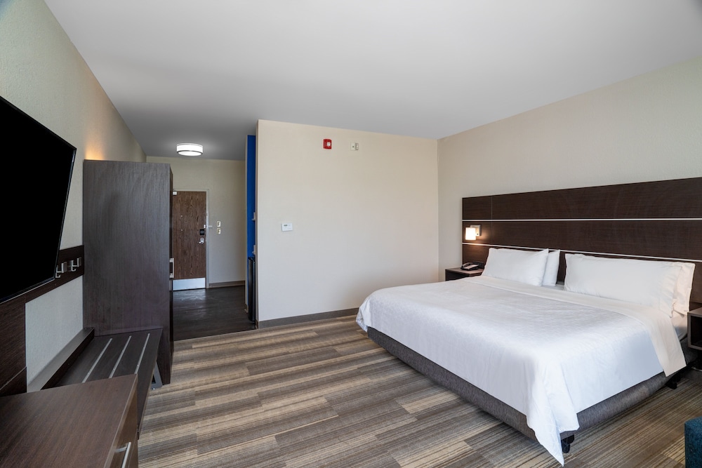 holiday inn express and suites winona north by ihg
