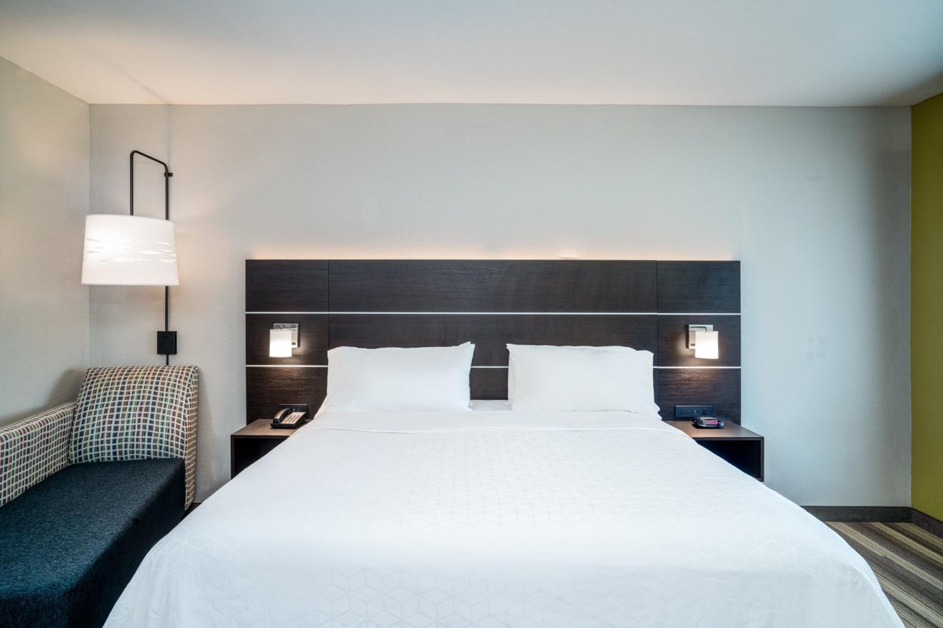 holiday inn express and suites winona north by ihg