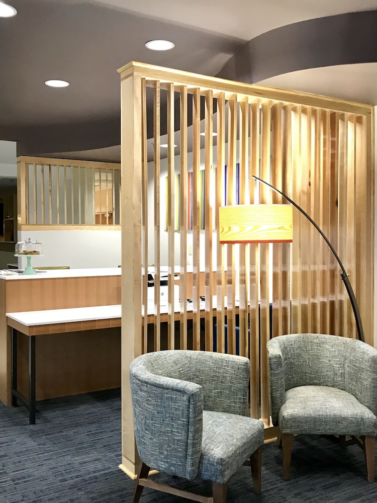 holiday inn express and suites winona north by ihg