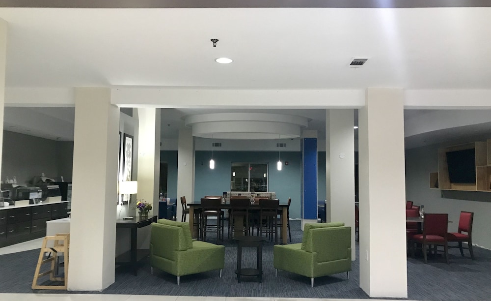 holiday inn express and suites winona north by ihg